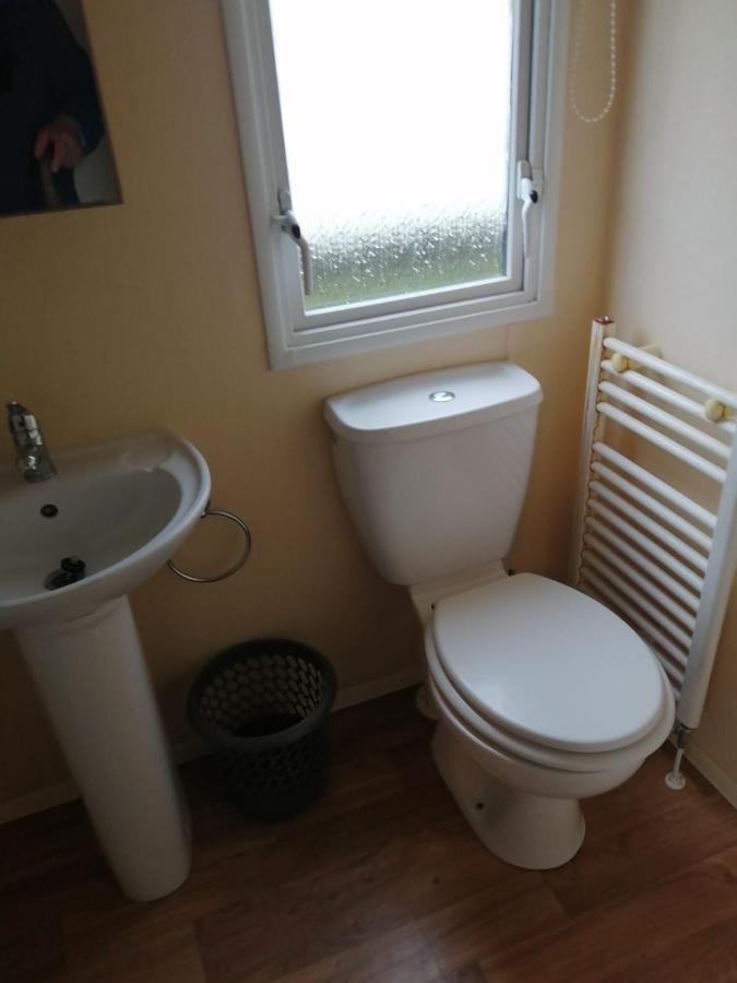 Heacham Golden Sunset Pets Go Free Linen Included Holiday home *