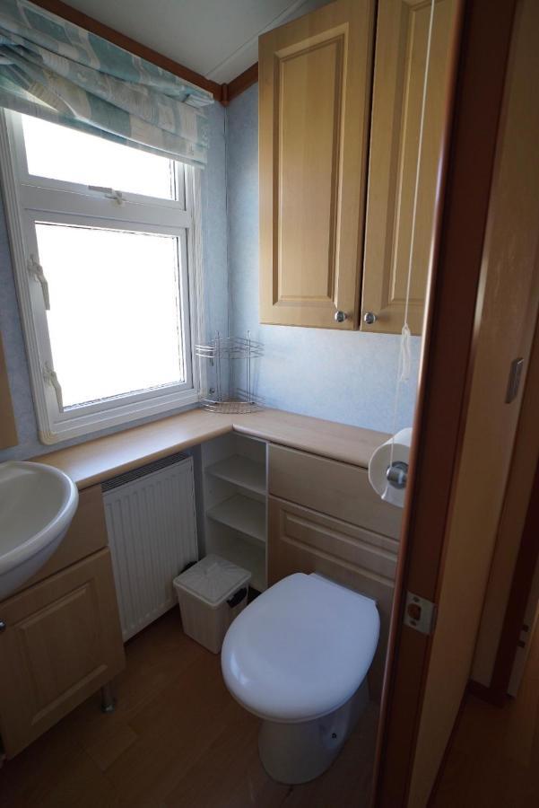 Heacham Golden Sunset Pets Go Free Linen Included Holiday home *