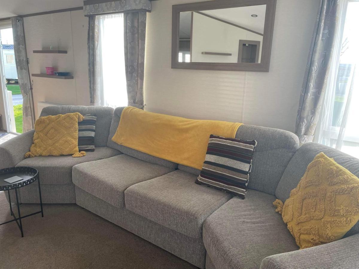 Heacham Golden Sunset Pets Go Free Linen Included Holiday home
