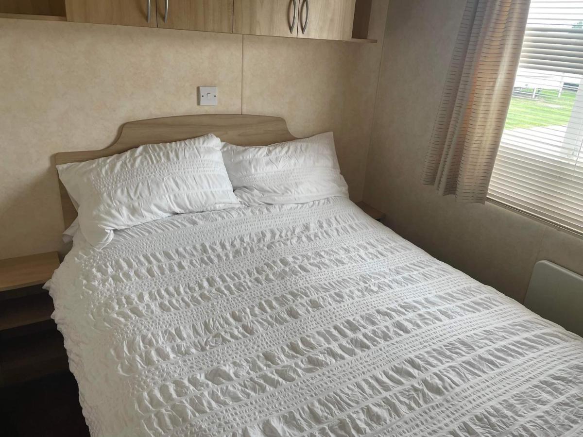 Heacham Golden Sunset Pets Go Free Linen Included Hunstanton