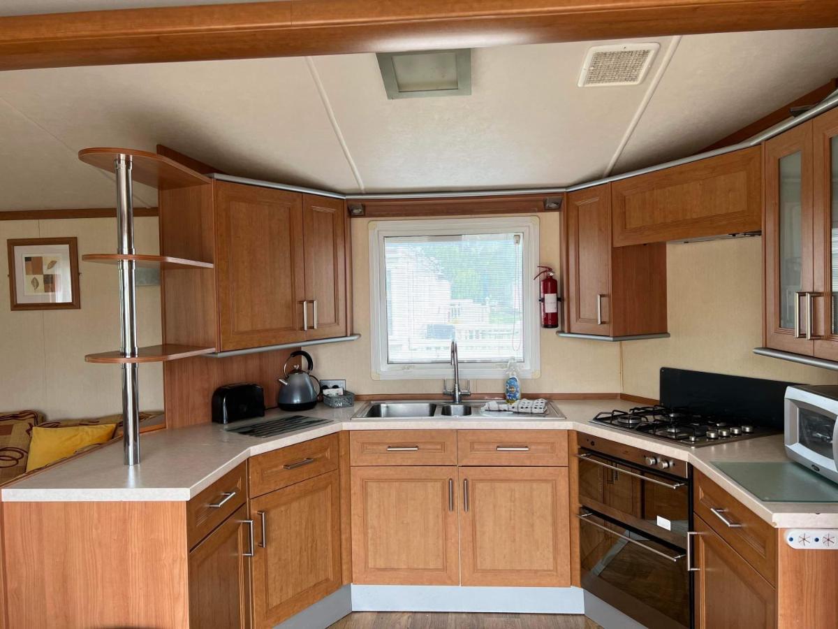 Heacham Golden Sunset Pets Go Free Linen Included Holiday home