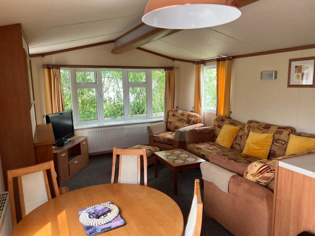 Heacham Golden Sunset Pets Go Free Linen Included Hunstanton